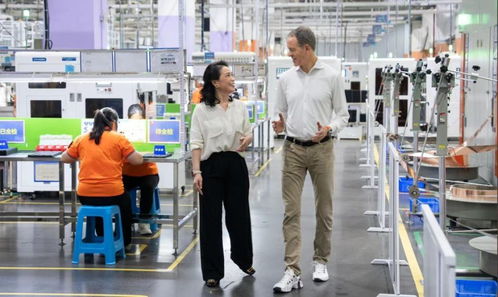 蘋果COO走訪深莞智造工廠 沒有中國果鏈，就沒有蘋果的成功